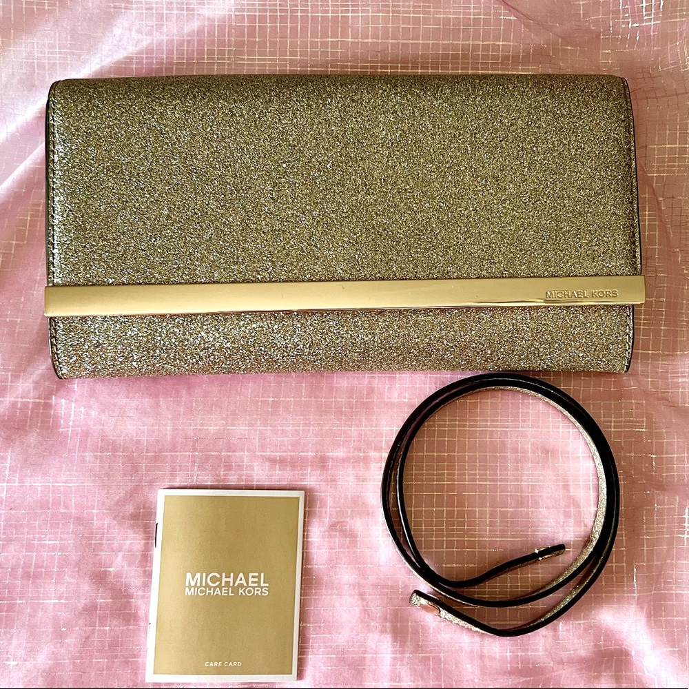 NWT Michael Kors Clutch or shoulder bag